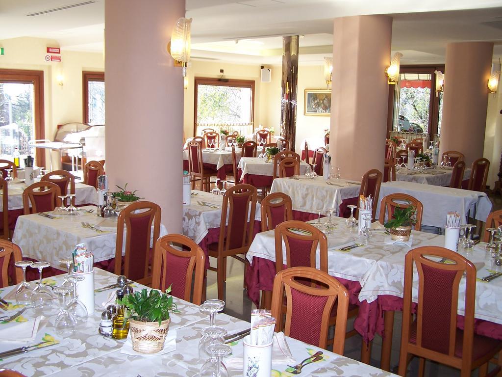 Hotel Ai Sette Nani Sistiana Extérieur photo