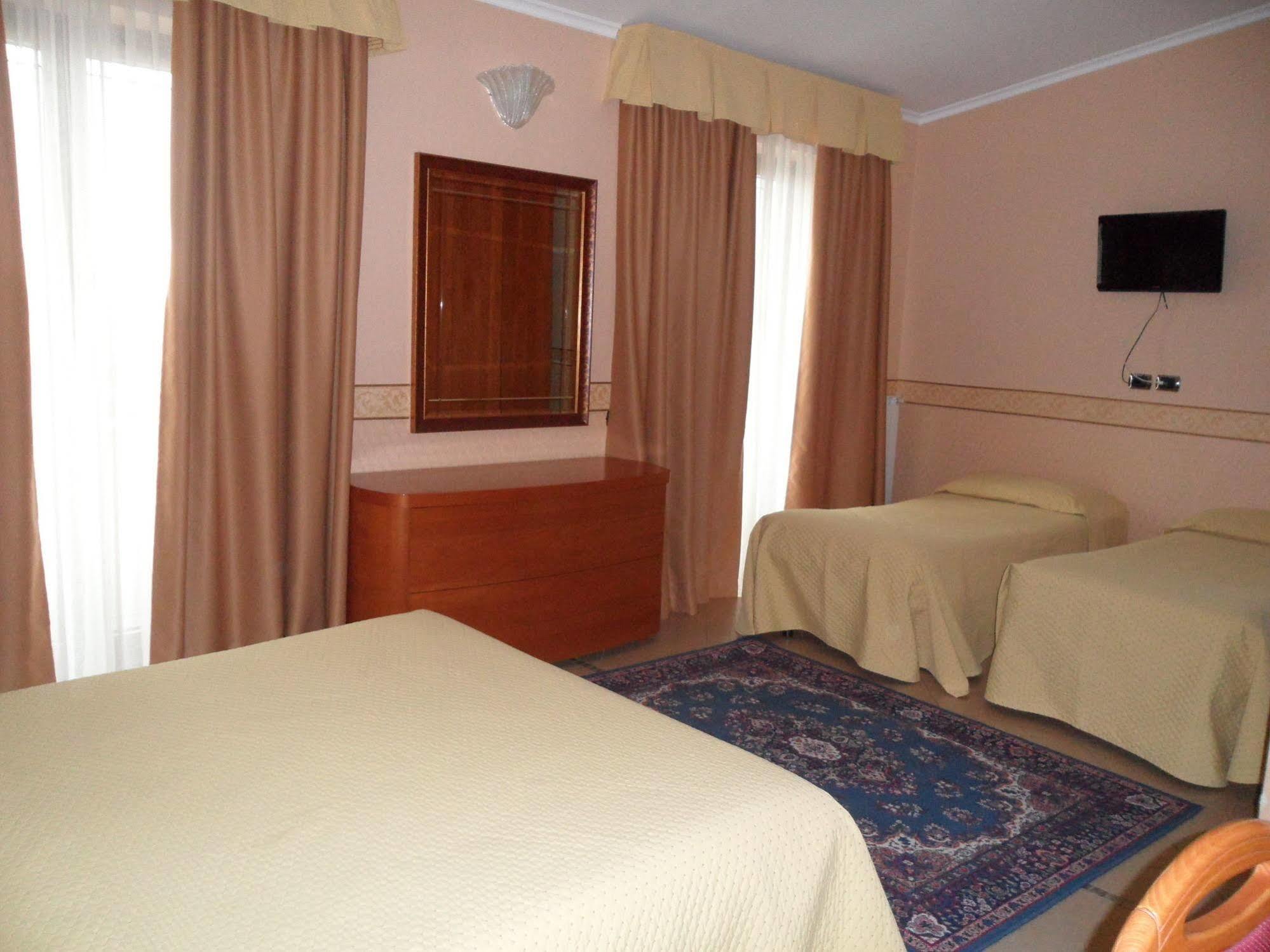 Hotel Ai Sette Nani Sistiana Extérieur photo